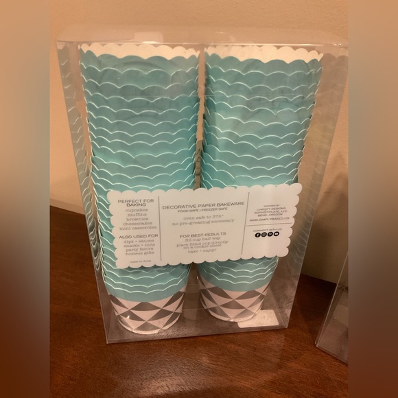 2 New Packages of Baking Cups - Turquoise & Purple With Silver - Picture 2 of 4